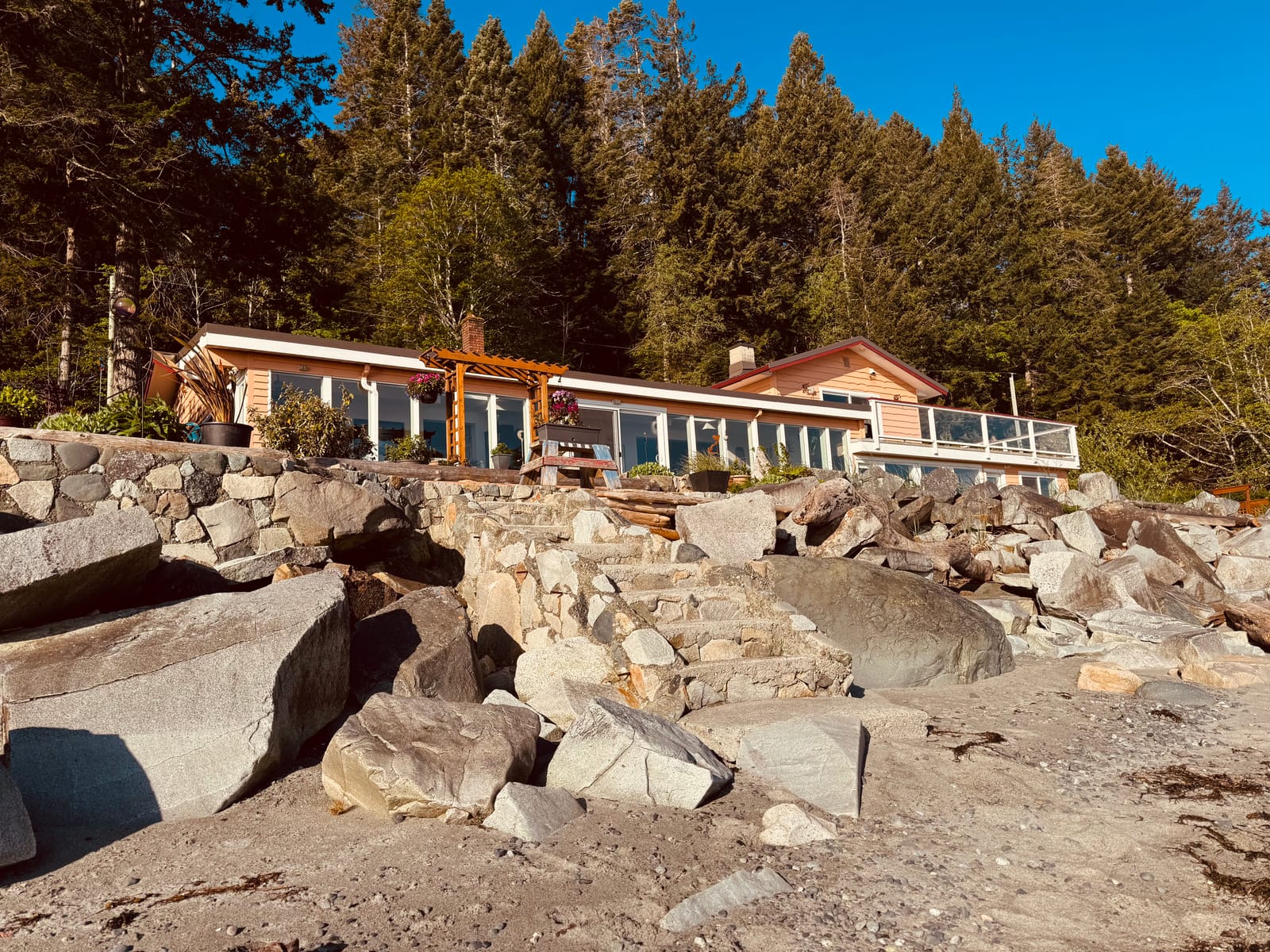 Copes' Islander at golden hour, the property and shoreline